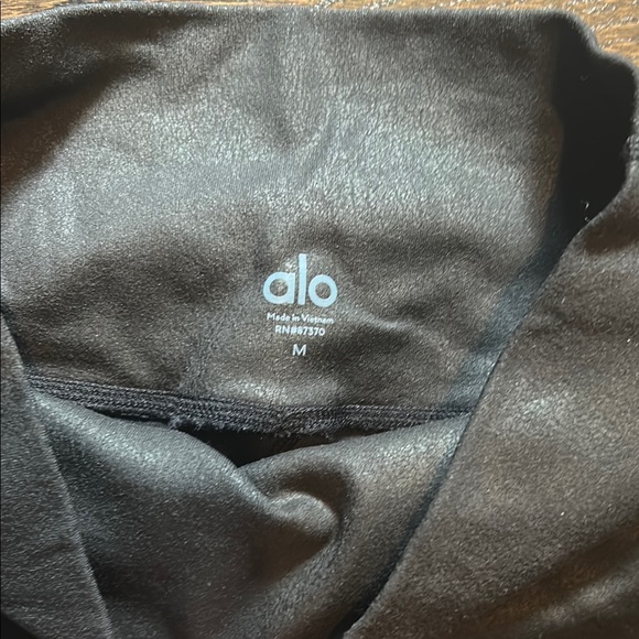 Alo Moto Leggings - Picture 3 of 4